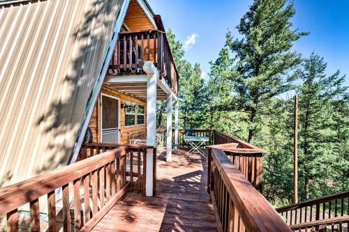 Quirky, Secluded Ruidoso Cabin 18mi To Ski Apache