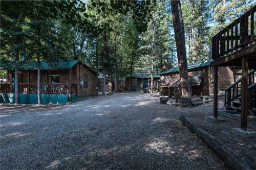 Cozy Bear 6, 1 Bedroom, Fireplace, Midtown, Sleeps 4