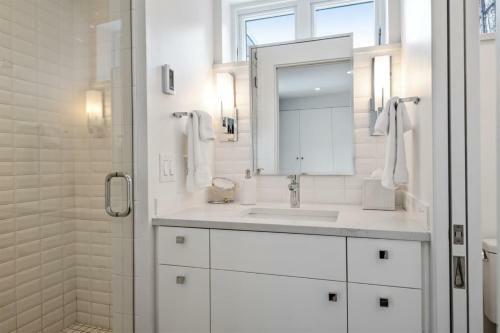 Casa Rojo - Sleek And Comfortable, Blocks From The Plaza