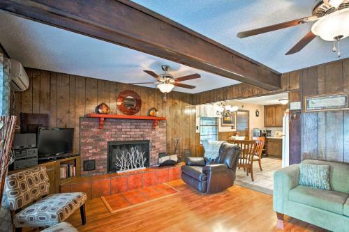 Ruidoso Downs Cabin With Deck Less Than 3 Miles To Race Track