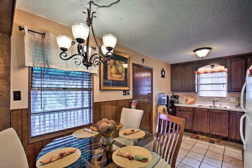 Ruidoso Downs Cabin With Deck Less Than 3 Miles To Race Track