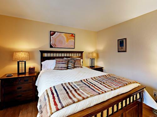 Bishops Lodge Apartment Unit 18 Apts