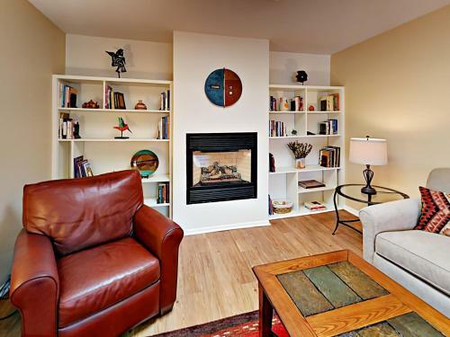 Bishops Lodge Apartment Unit 18 Apts