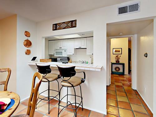 Bishops Lodge Apartment Unit 18 Apts