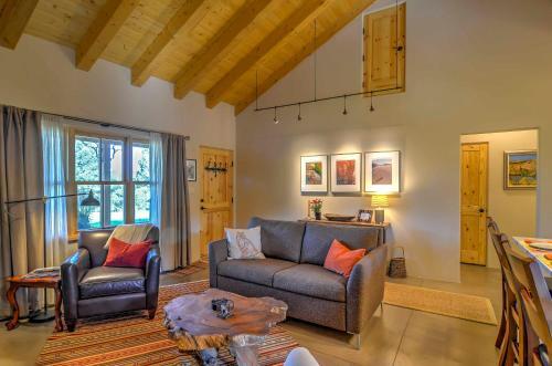 Hidden Santa Fe Gem - Nestled In Tesuque Hills!