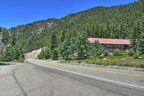 Apartamento Cozy Streamside Studio 1 Mi From Taos Ski Resort!