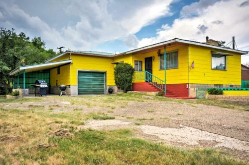 Bright Springer House With Patio And Orchard Views!