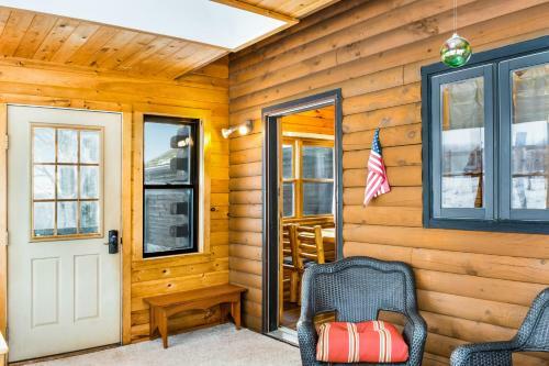 Hidden Lake Lodge