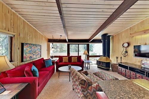 Apartamento Updated Mountainside Condo With Hot Tub Condo