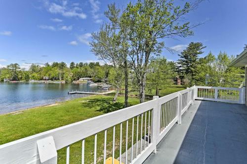 Luxe Lakefront Family Cottage With Private Dock