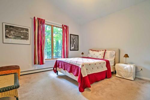Beautiful East Hampton Home With Hot Tub And Pool!