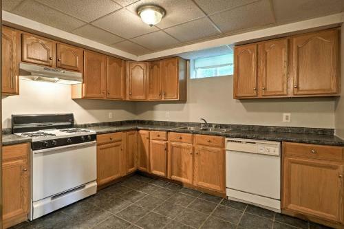 Catskill Chalet Cabin About 3 Mi From Belleayre Resort!