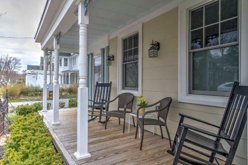 Apartamento Bright 2nd-floor Apt - Half Mi To Greenport Harbor!