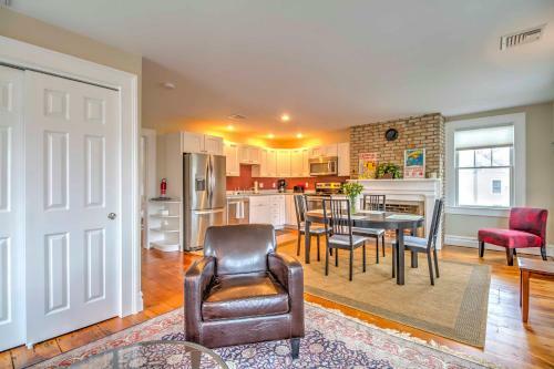 Apartamento Bright 2nd-floor Apt - Half Mi To Greenport Harbor!