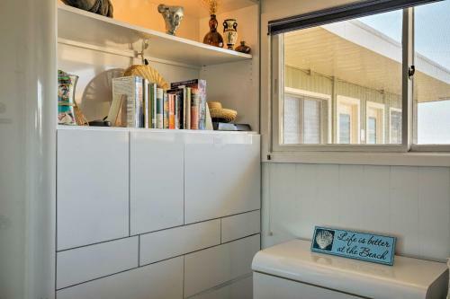 Apartamento Cozy Fire Island Studio With Deck, Walk To The Beach
