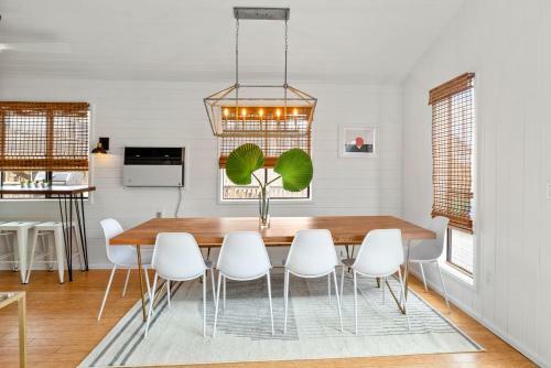 Cayuga Street Sunshine Retreat