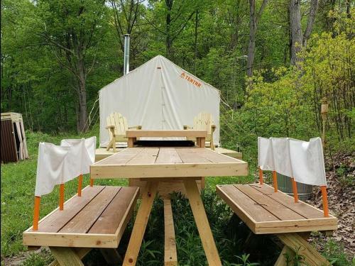 Tentrr Signature Site - Beerocracy Commonwealth Camp