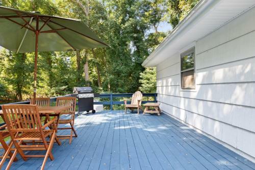 The Parkside Retreat In Noyac