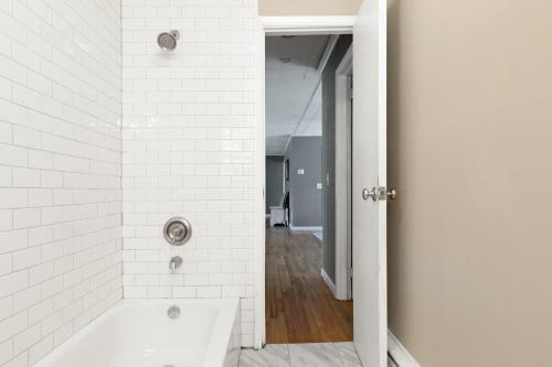 The Parkside Retreat In Noyac