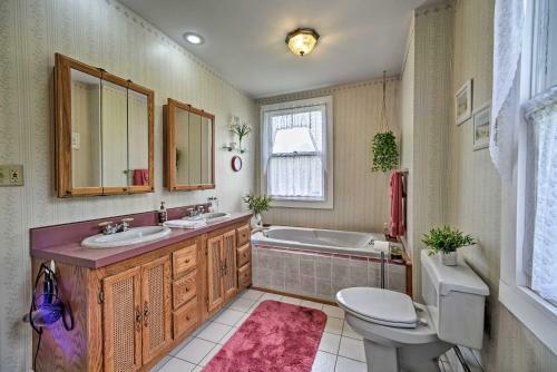 Historic Farmhouse With Deck In The Catskills!