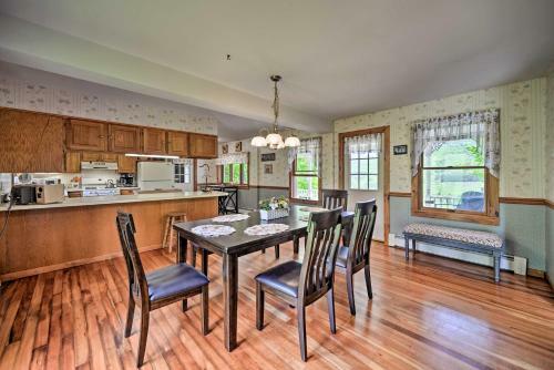 Historic Farmhouse With Deck In The Catskills!