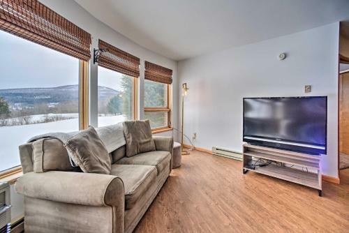 Cozy Catskills Getaway With Yard And Mtn Views!