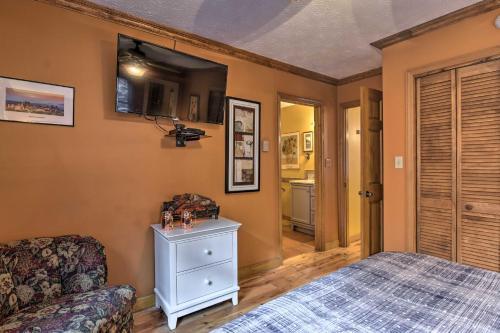 Luxury Asheville Home With Game Room, Fire Pit And Deck