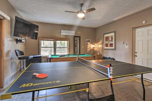 Luxury Asheville Home With Game Room, Fire Pit And Deck