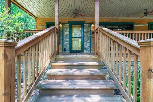 Cool Stream Lodge Cabin