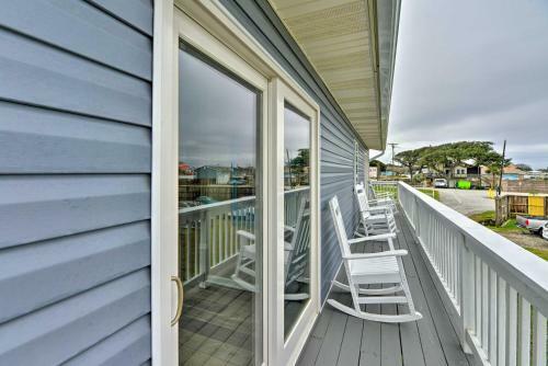 Cozy Crab Shack With Porch In Atlantic Beach!