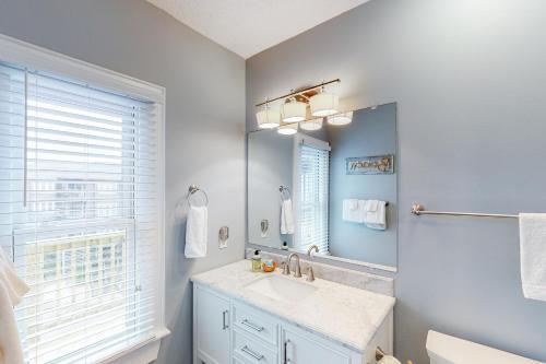 41057-2 Hwy 12 Islander Condo