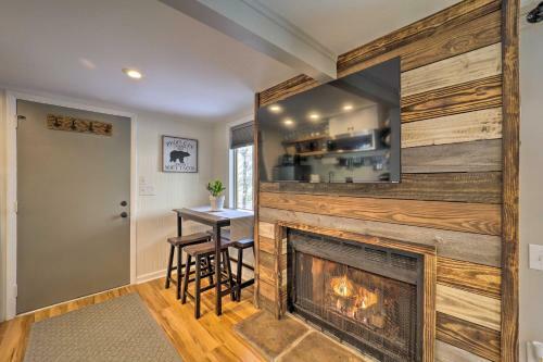 Apartamento Cozy Banner Elk Studio With Deck - 1 Mi To Ski!