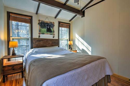 Cozy Beech Mountain Family Retreat With 2 Decks!