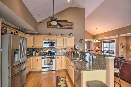 Beech Mountain Home With Sunset View By Skiing And Hiking