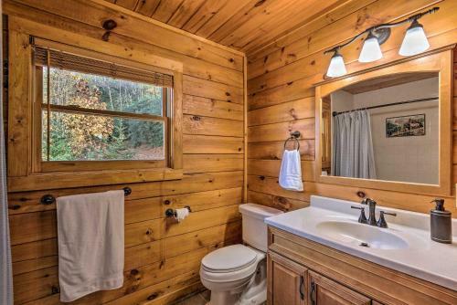 Beech Mountain Hideaway About 3 Miles To Ski Resort!