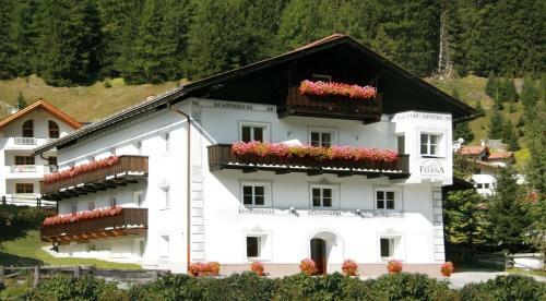 Apartamento Appartements Fliana Mathon