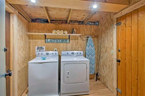 Bryson City Cabin With Fire Pit On Coopers Creek!