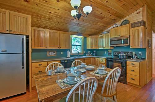 Bryson City Cabin With Fire Pit On Coopers Creek!