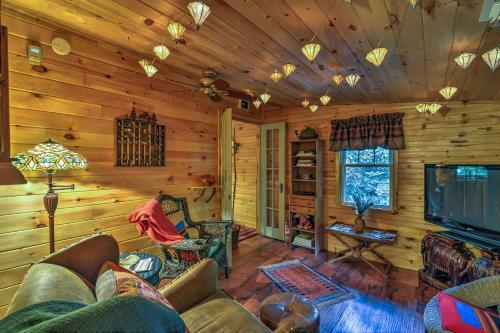 Waterfall Cabin In The Pisgah National Forest!