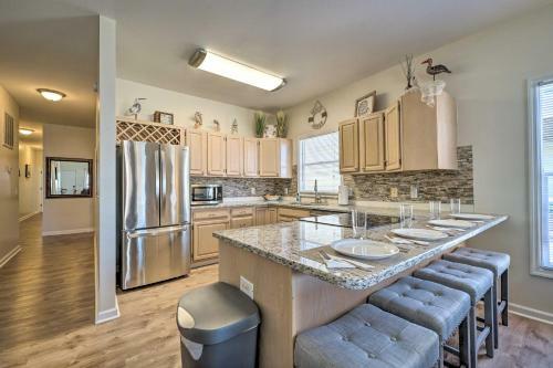 Apartamento Carolina Beach Condo With Deck Steps To Shore!