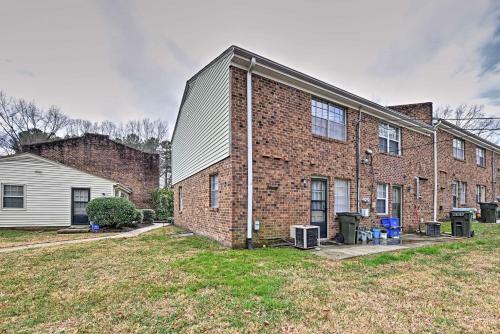 Chapel Hill Townhome With Pool - 5 Mins To Unc Campus