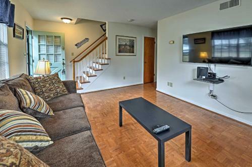 Chapel Hill Townhome With Pool - 5 Mins To Unc Campus
