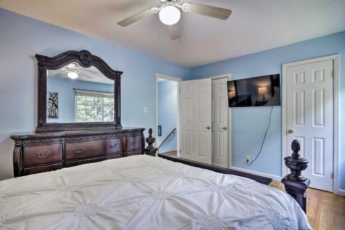 Chapel Hill Home With Pool Access - 2 Mi To Unc!