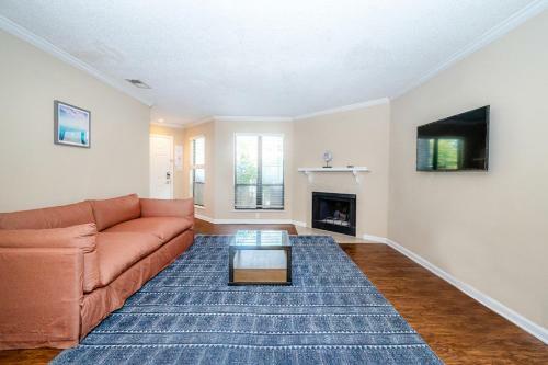 Apartamento Viagem - Charlotte - Bright 2br W/gym+pool+parking