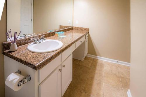 Apartamento Viagem - Charlotte - Comfy 2br W/gym+parking