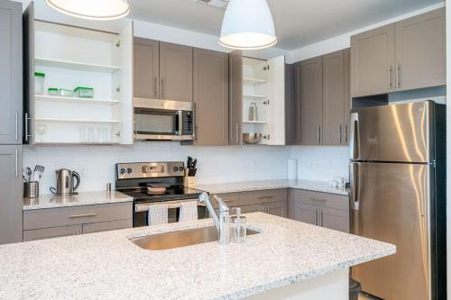 Apartamento Viagem Delightful 1br Bright With Balcony