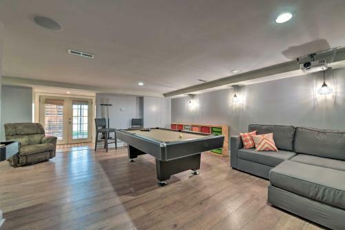 Lake Norman Home With Private Dock And Game Room!