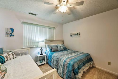 Apartamento Emerald Isle Condo With Pool And Ocean Views!