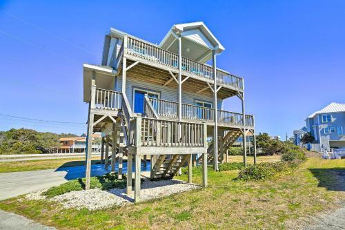 Emerald Isle Retreat With 2 Decks And Ocean Views