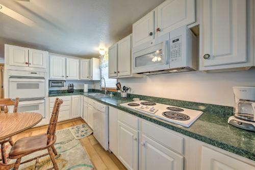 Outer Banks Cottage - Walk To Frisco Beach!